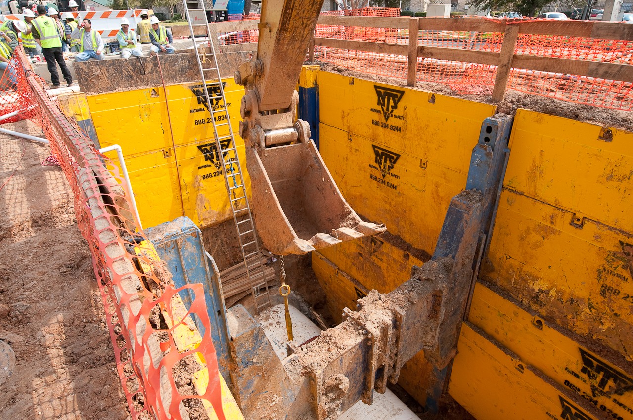 Slide Rail Shoring Slide Rail System National Trench Safety