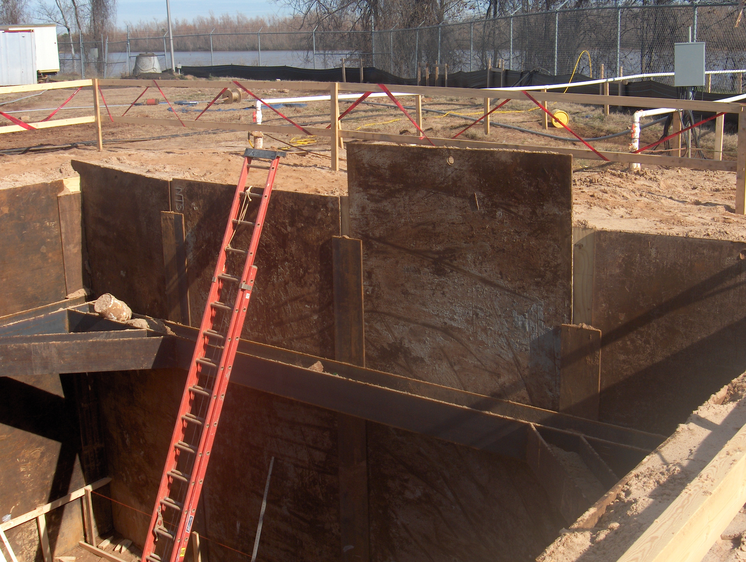 Beam and Plate Shoring Systems | National Trench Safety