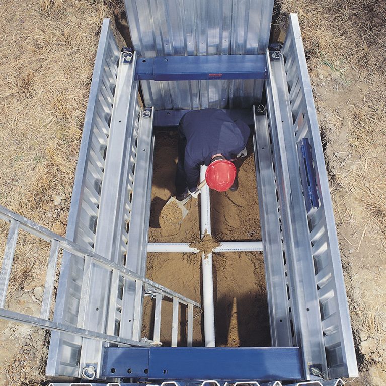 National Trench Safety aluminum trench shield box